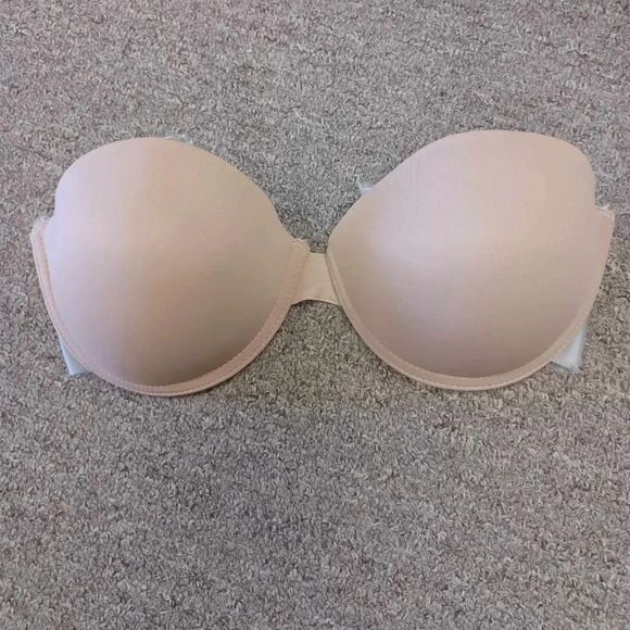 NEW Self Adhesive  Reusable Bra Size DD Strapless Backless Nude colour - Picture 2 of 5